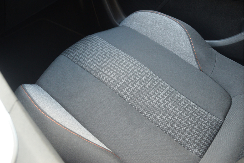 Peugeot 5008 (S806FD) met abonnement