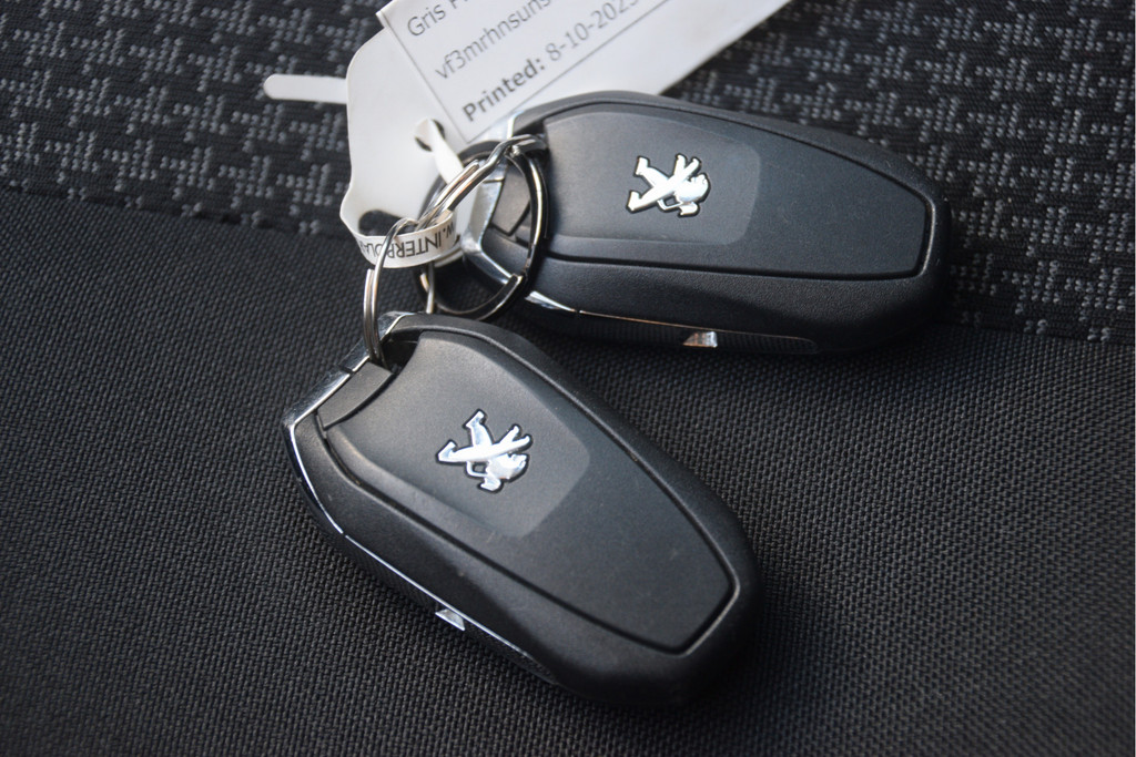 Peugeot 5008 (S806FD) met abonnement