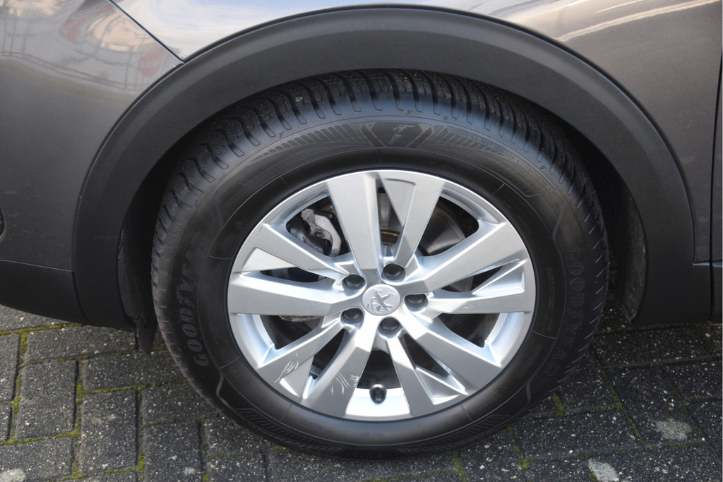 Peugeot 5008 (S806FD) met abonnement