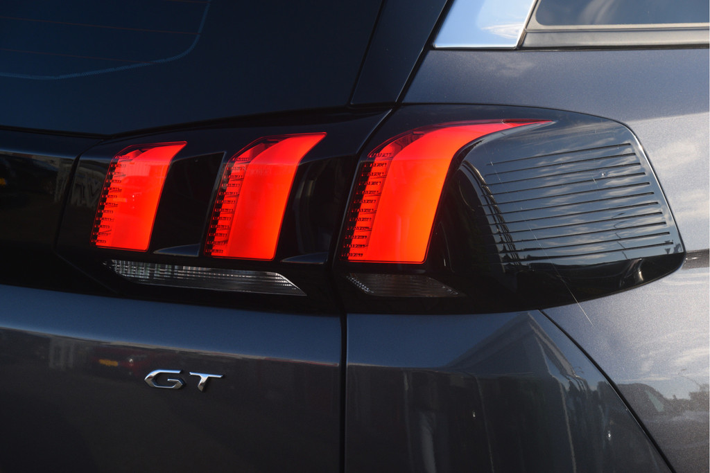 Peugeot 5008 (S806FD) met abonnement