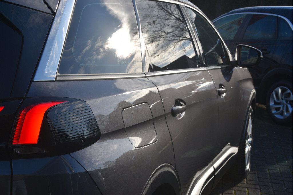 Peugeot 5008 (S806FD) met abonnement