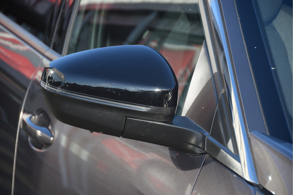 Peugeot 5008 (S806FD) met abonnement