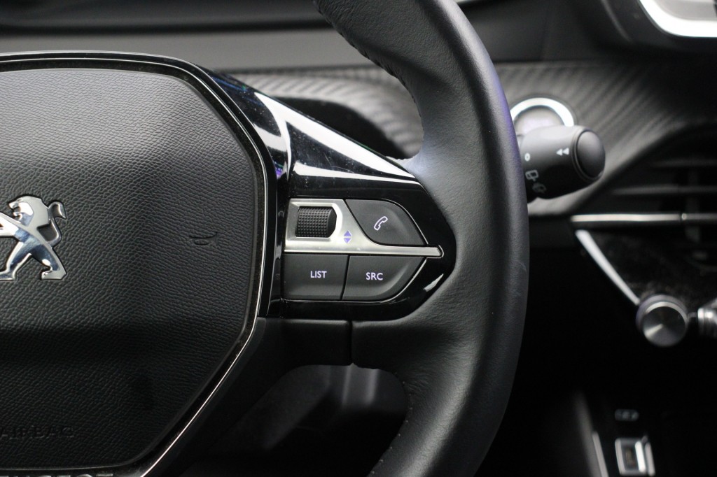 Peugeot e-208 (N481JG) met abonnement