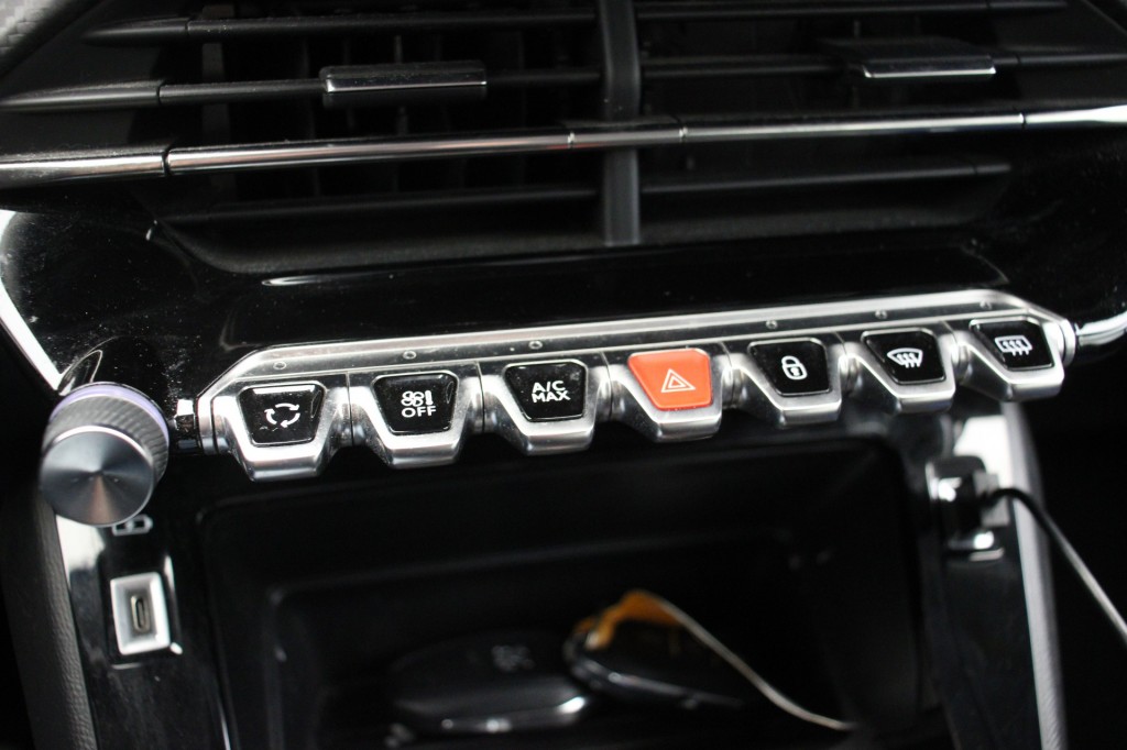 Peugeot e-208 (N481JG) met abonnement