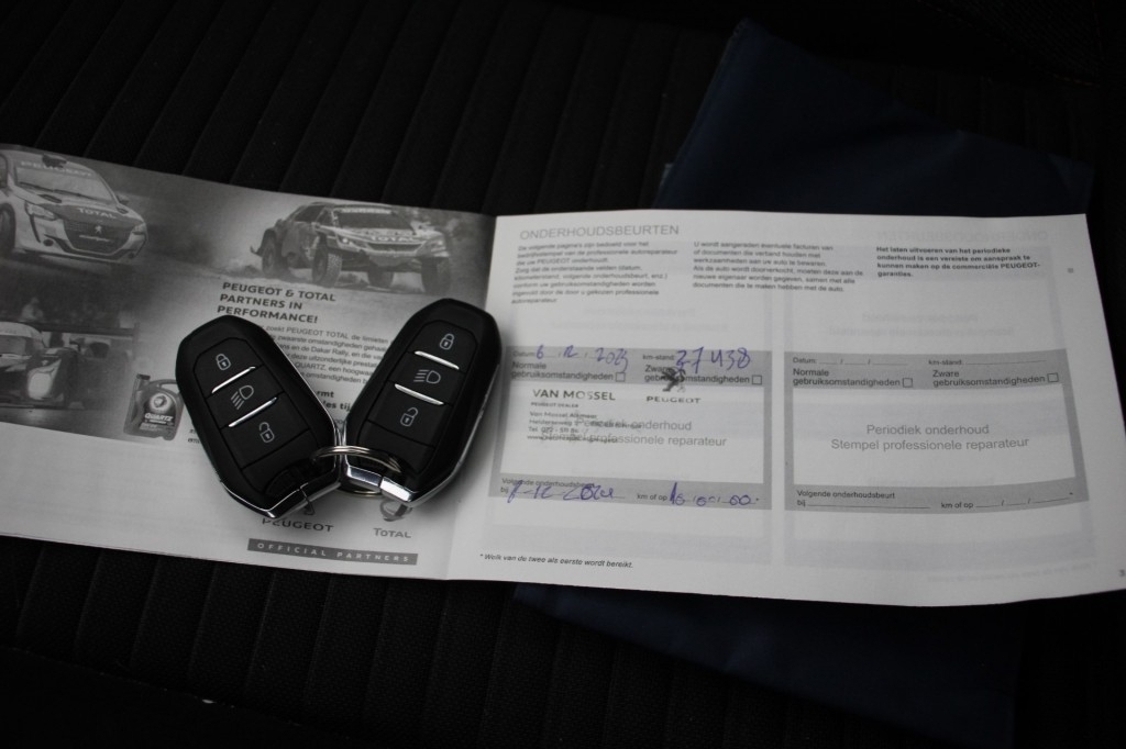 Peugeot e-208 (N481JG) met abonnement