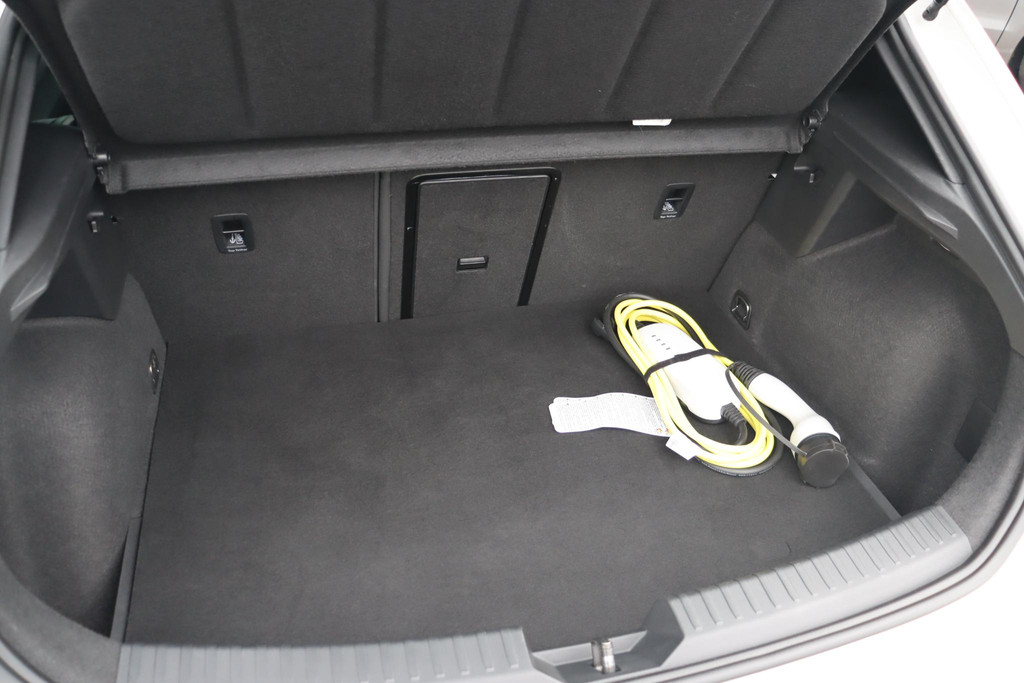 CUPRA Leon (JLT70H) met abonnement