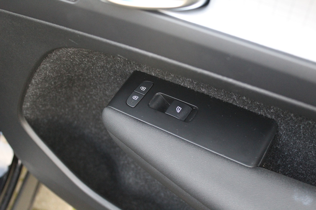 Volvo XC40 (J017TX) met abonnement