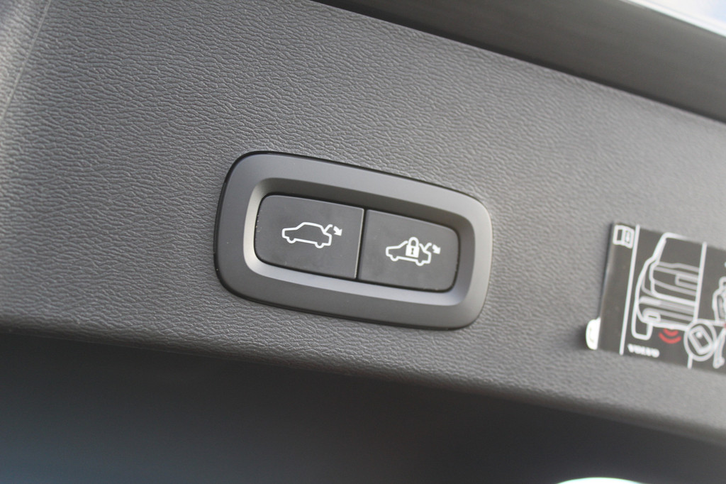 Volvo XC40 (J017TX) met abonnement