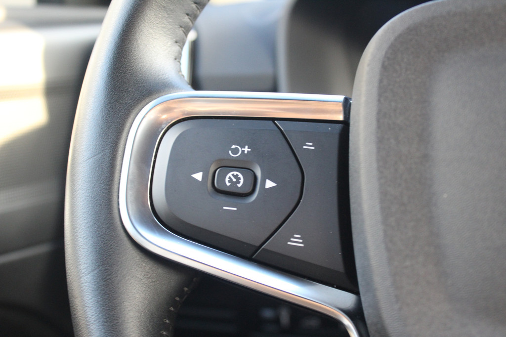 Volvo XC40 (J017TX) met abonnement