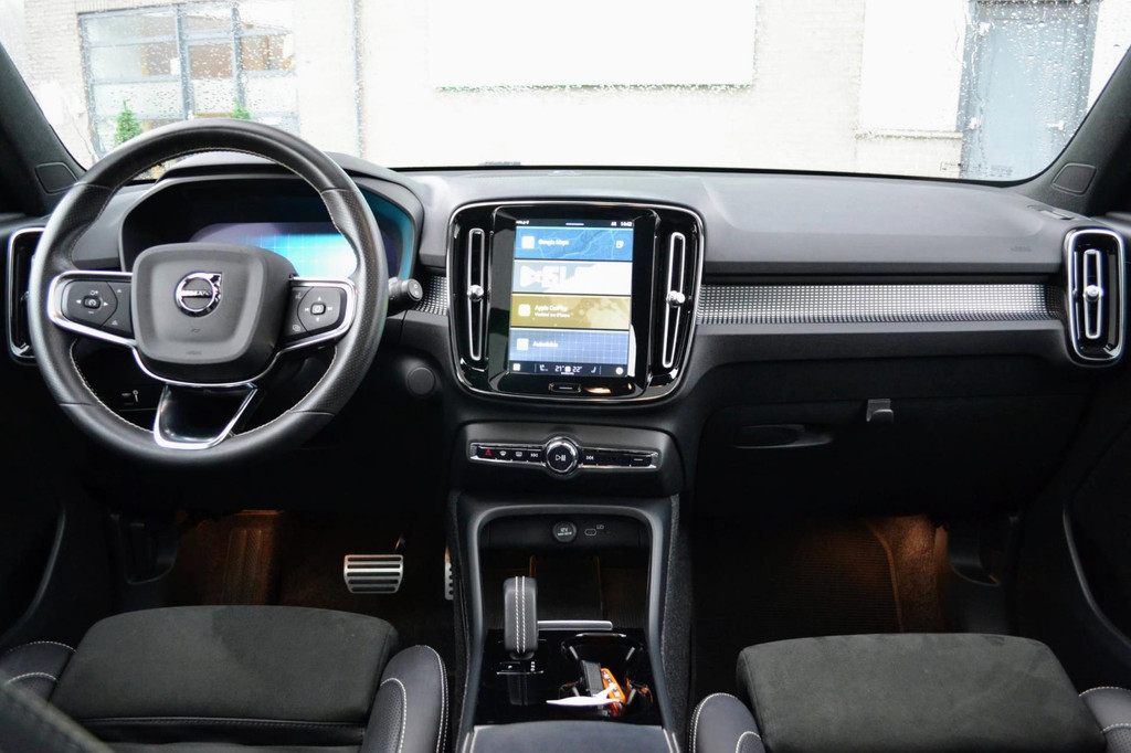 Volvo XC40 (J117ZG) met abonnement