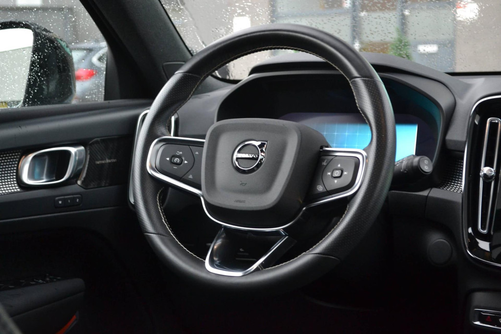 Volvo XC40 (J117ZG) met abonnement