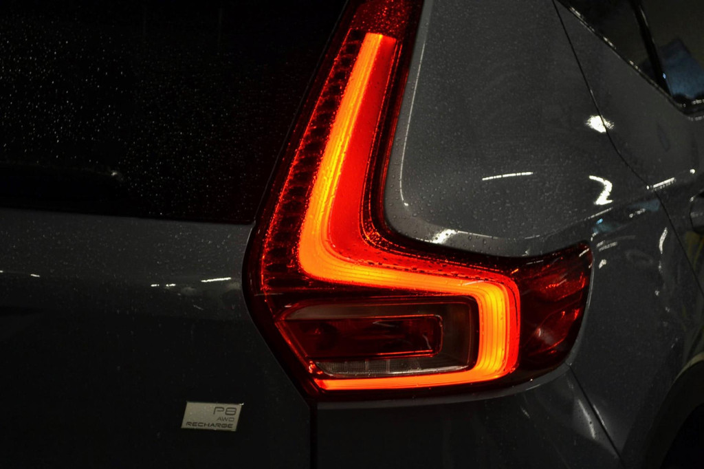 Volvo XC40 (J117ZG) met abonnement