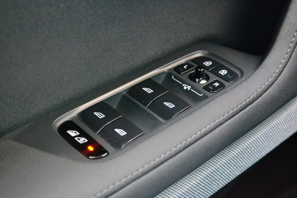 Polestar 2 (J915RS) met abonnement