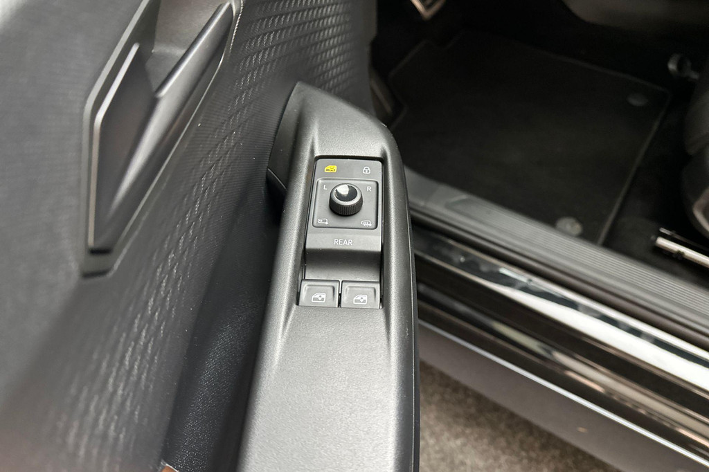 CUPRA Born (GNH62L) met abonnement