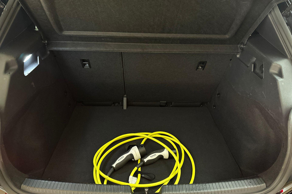 CUPRA Born (GNH62L) met abonnement