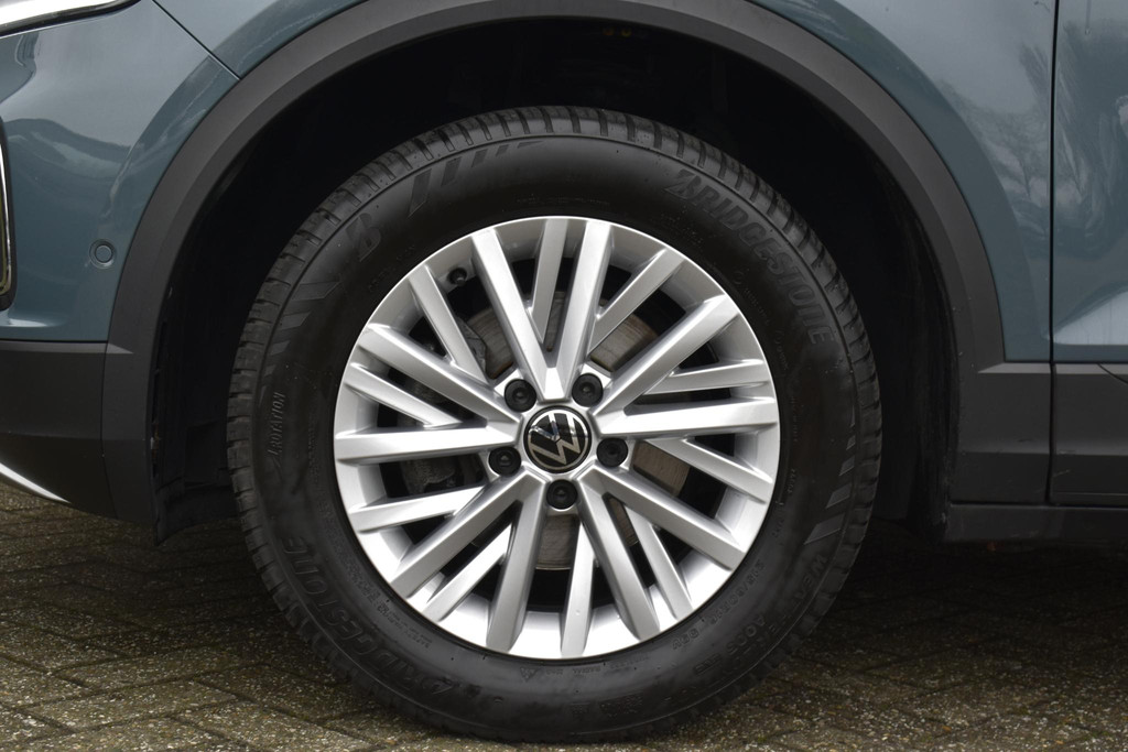 Volkswagen T-Roc (T976TH) met abonnement