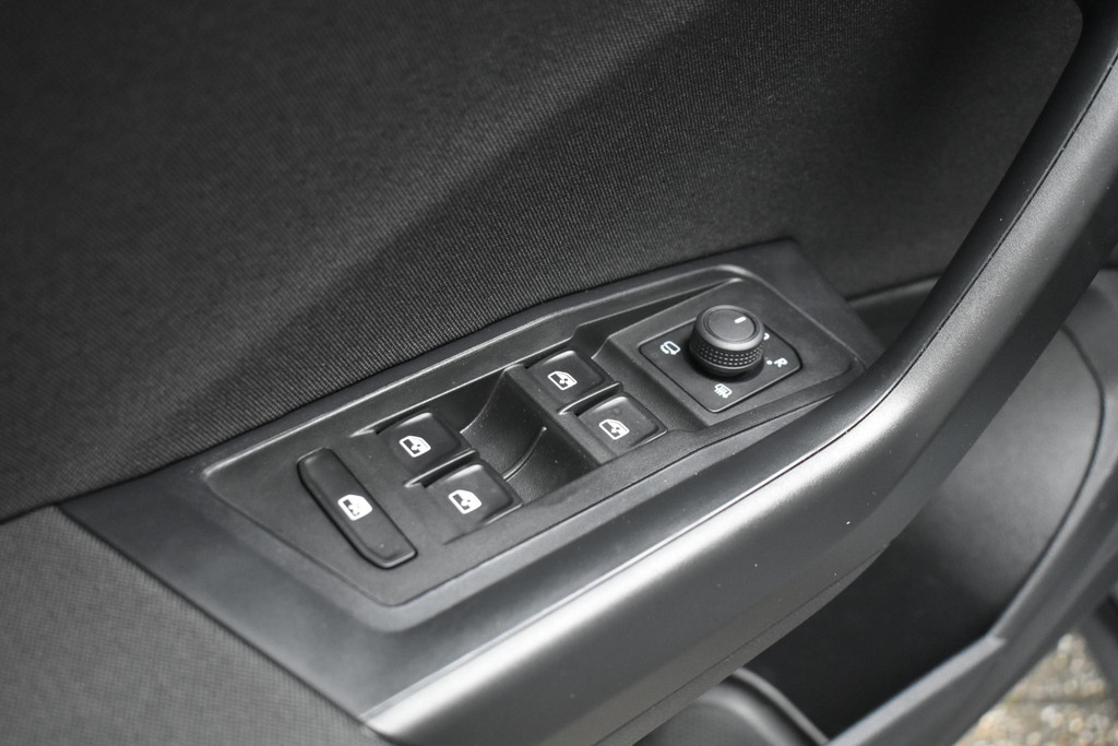 Volkswagen T-Roc (T976TH) met abonnement