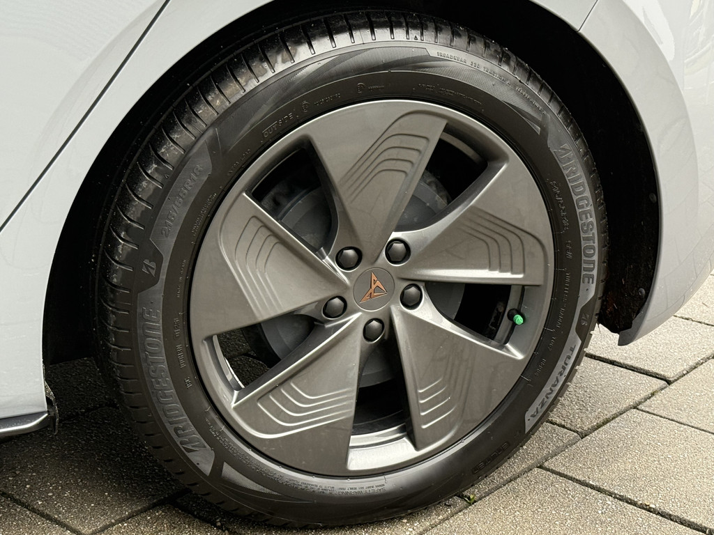 CUPRA Born (N782VN) met abonnement