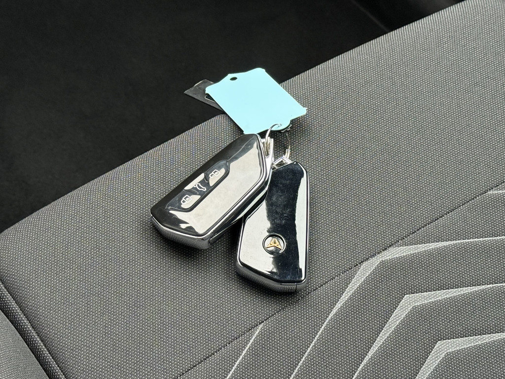 CUPRA Born (N782VN) met abonnement