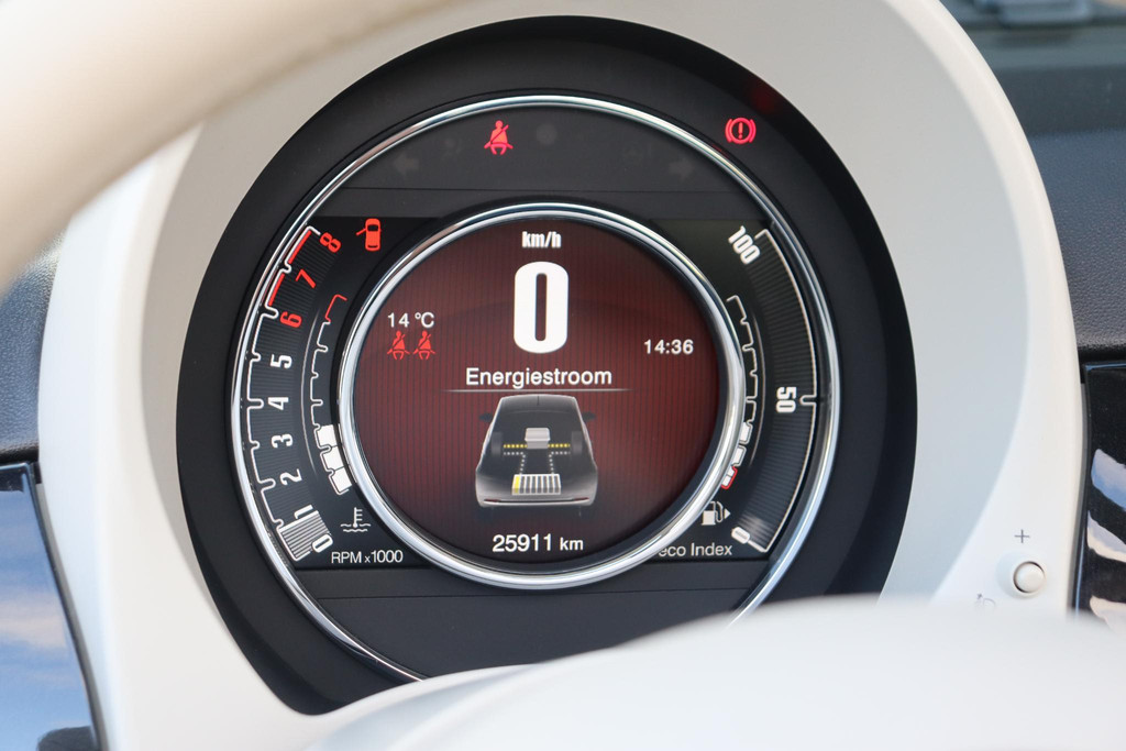 Fiat 500C (JNF16K) met abonnement