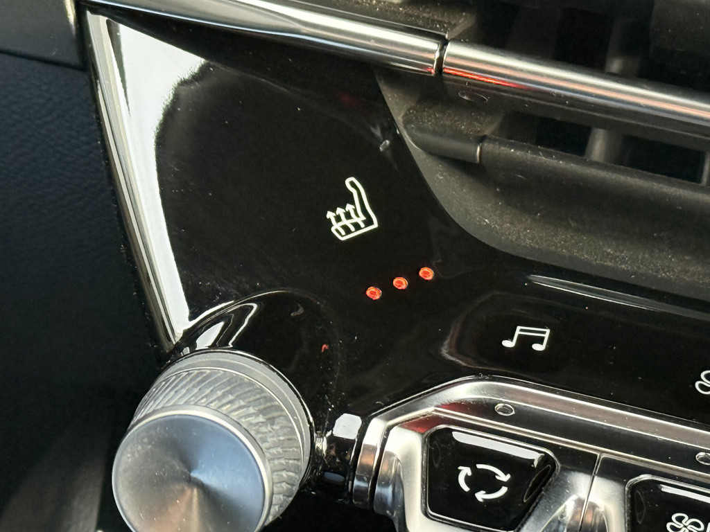 Peugeot e-208 (J441PB) met abonnement