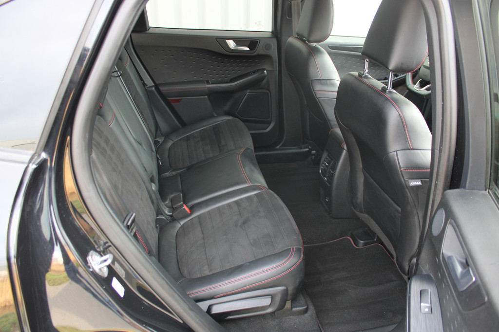 Ford Kuga (K876SV) met abonnement