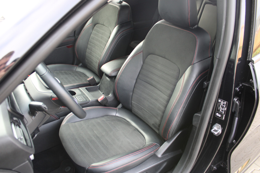 Ford Kuga (K876SV) met abonnement