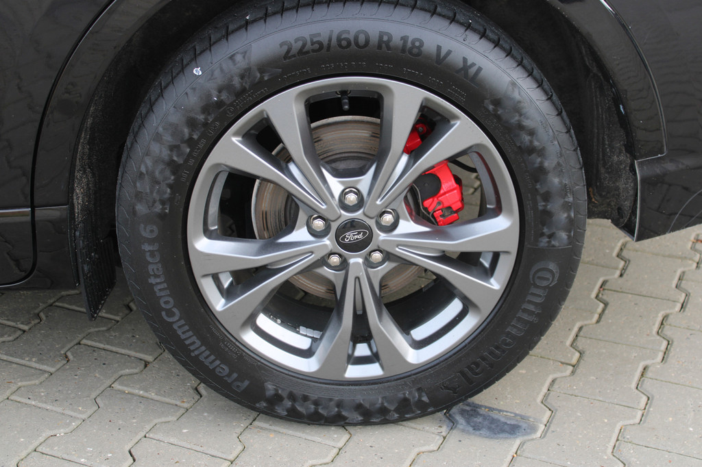 Ford Kuga (K876SV) met abonnement