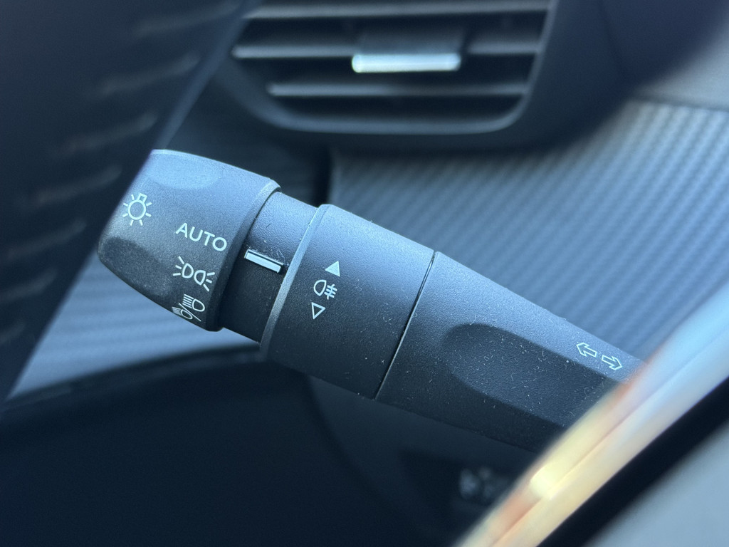 Peugeot e-208 (N311HR) met abonnement