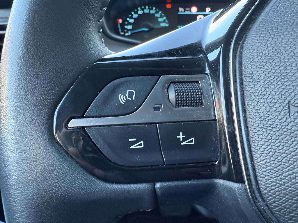 Peugeot e-208 (N311HR) met abonnement