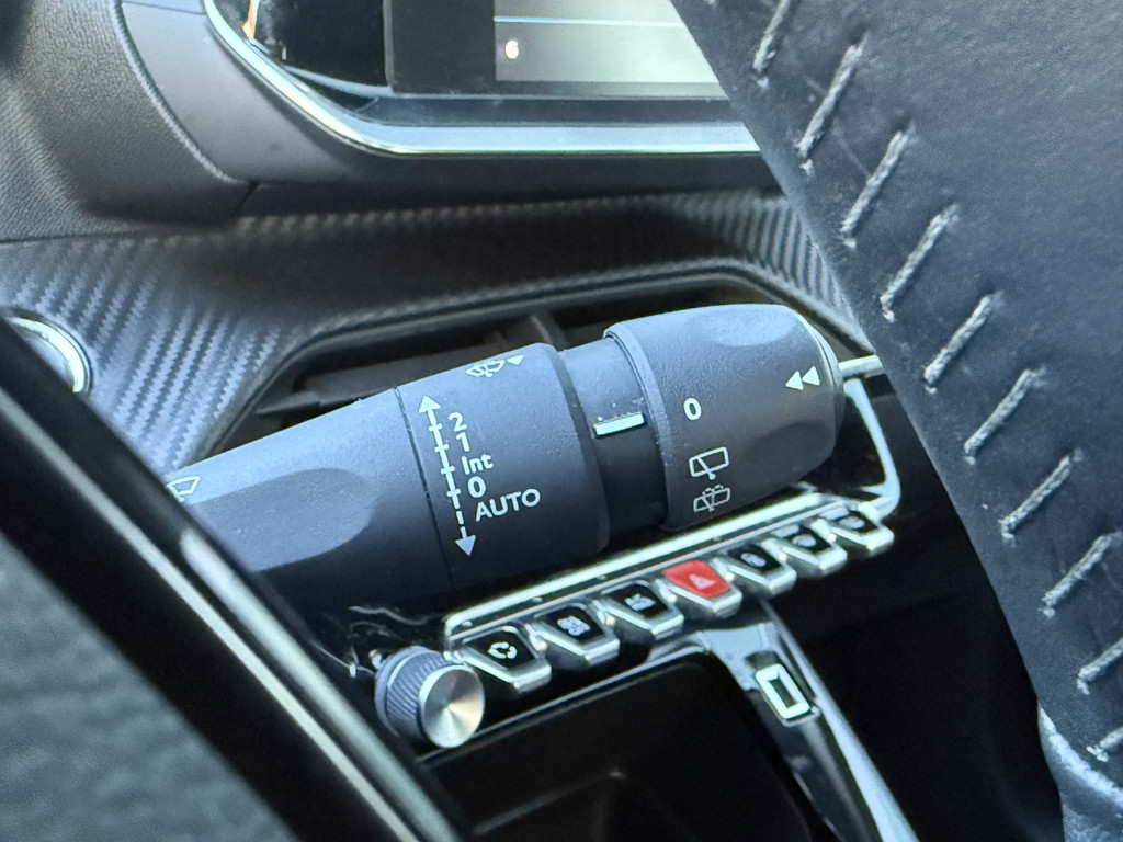 Peugeot e-208 (N311HR) met abonnement