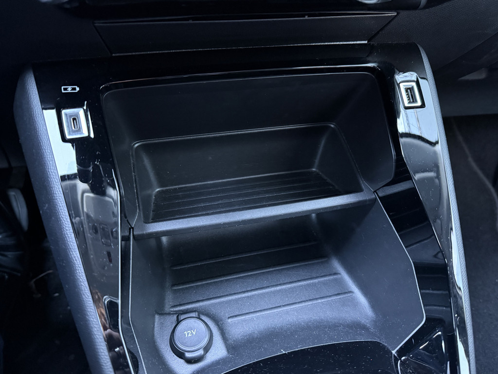 Peugeot e-208 (N311HR) met abonnement