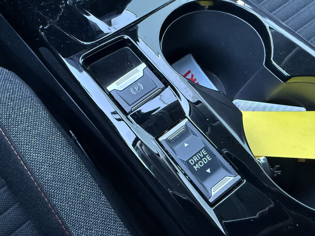 Peugeot e-208 (N311HR) met abonnement