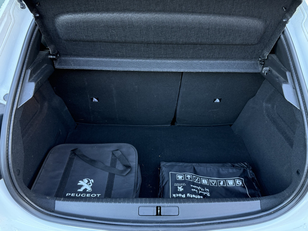 Peugeot e-208 (N311HR) met abonnement