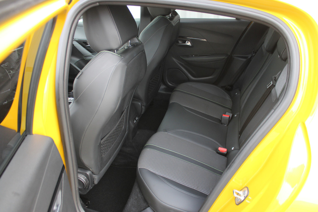 Peugeot e-208 (S710JN) met abonnement