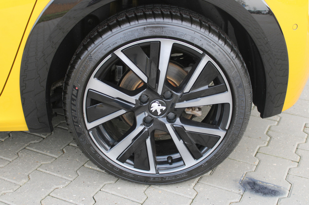 Peugeot e-208 (S710JN) met abonnement