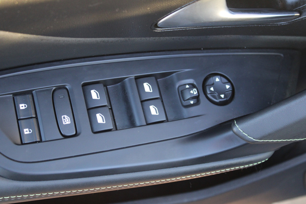 Peugeot 308 (X908GH) met abonnement