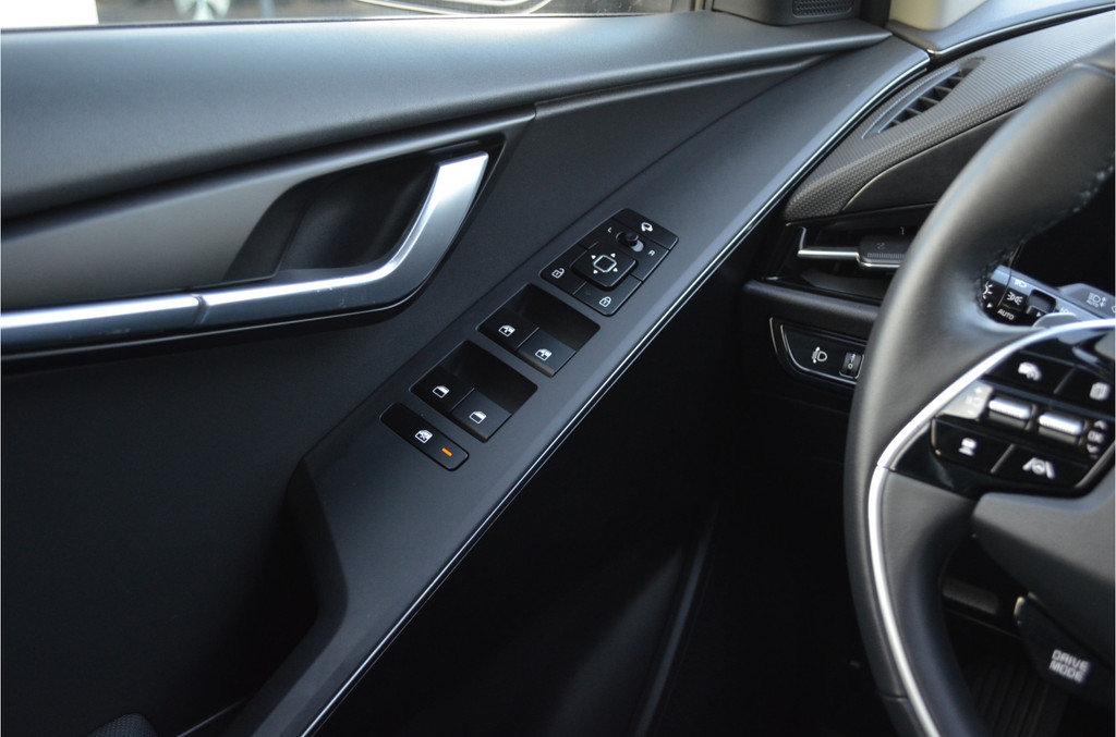 Kia Niro (R613KR) met abonnement