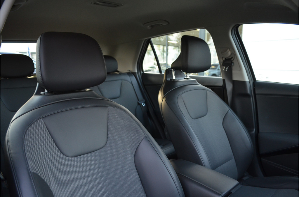 Kia Niro (R613KR) met abonnement