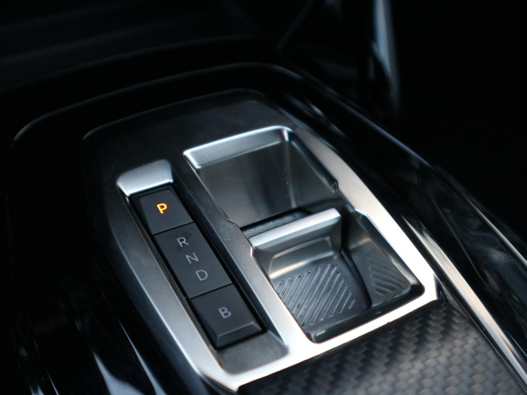 Peugeot e-208 (T587FG) met abonnement