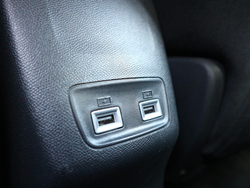 Peugeot e-208 (T587FG) met abonnement