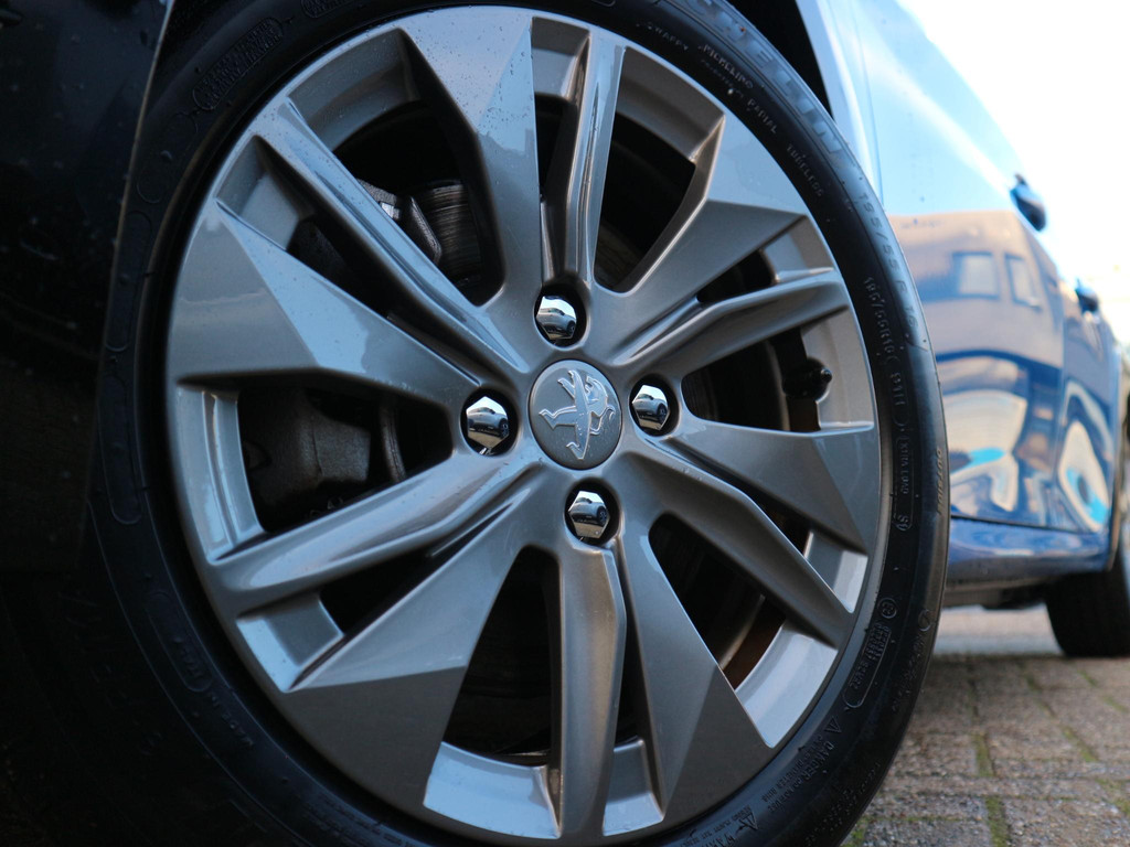 Peugeot e-208 (T587FG) met abonnement