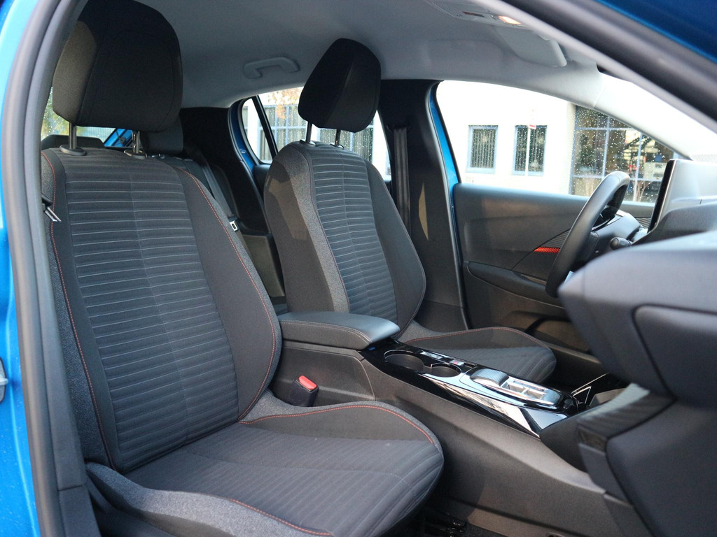 Peugeot e-208 (T587FG) met abonnement