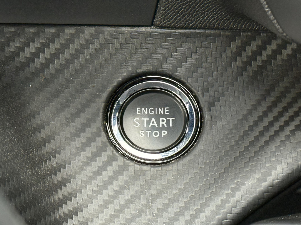 Peugeot e-208 (J934PJ) met abonnement