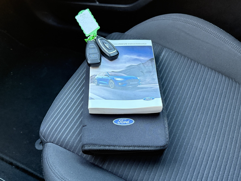 Ford FOCUS Wagon (J142VF) met abonnement