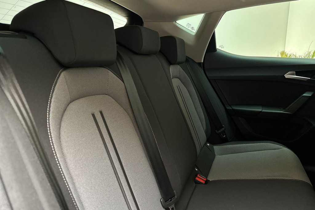 Seat Leon (GZX76K) met abonnement