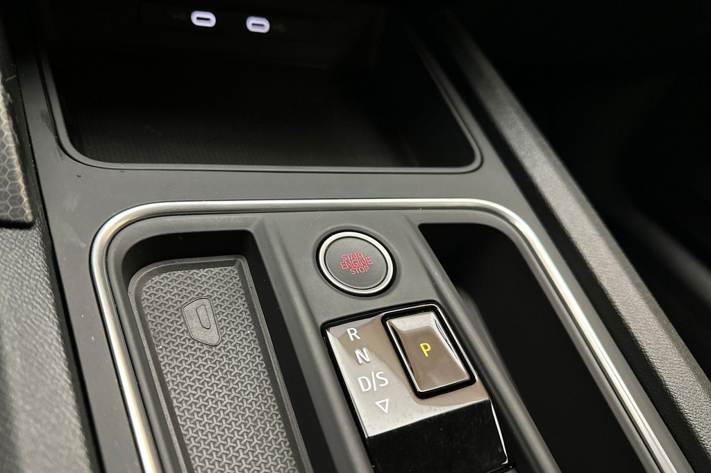 Seat Leon (GZX76K) met abonnement