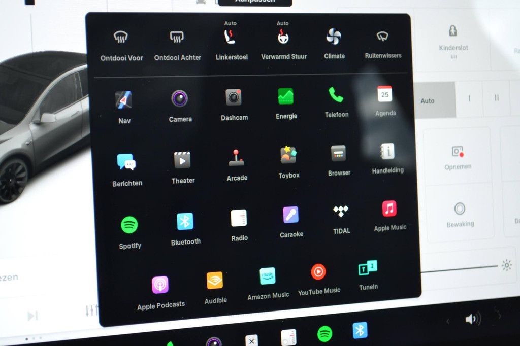 Tesla Model Y (L703ZS) met abonnement