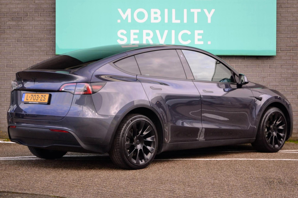 Tesla Model Y (L703ZS) met abonnement