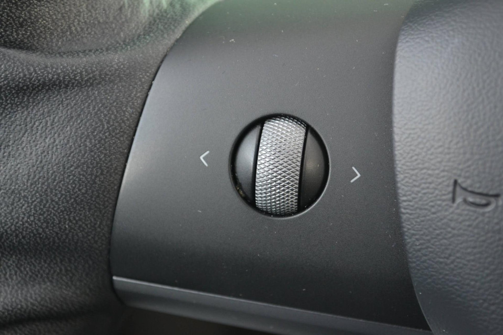 Tesla Model Y (L703ZS) met abonnement